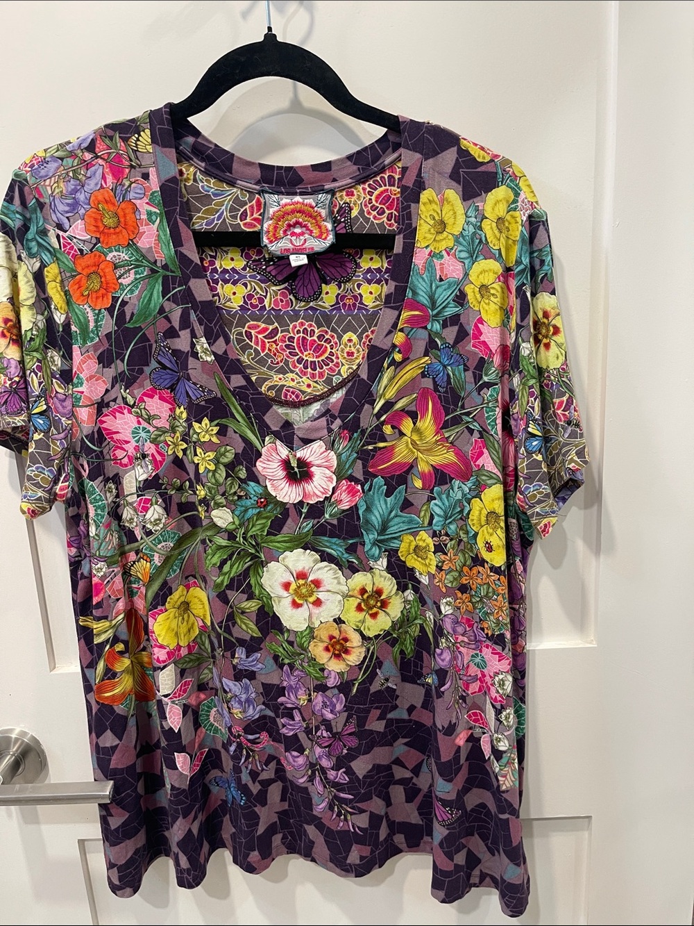 Johnny Was Purple Floral V‑Neck Short Sleeve Tee XL